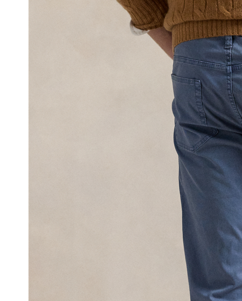 The slim-leg Sullivan features a regular rise and a trim fit through the seat, thigh and knee. This garment-dyed pair is crafted from sanded cavalry twill, which is wrinkle-resistant and woven with extra stretch.