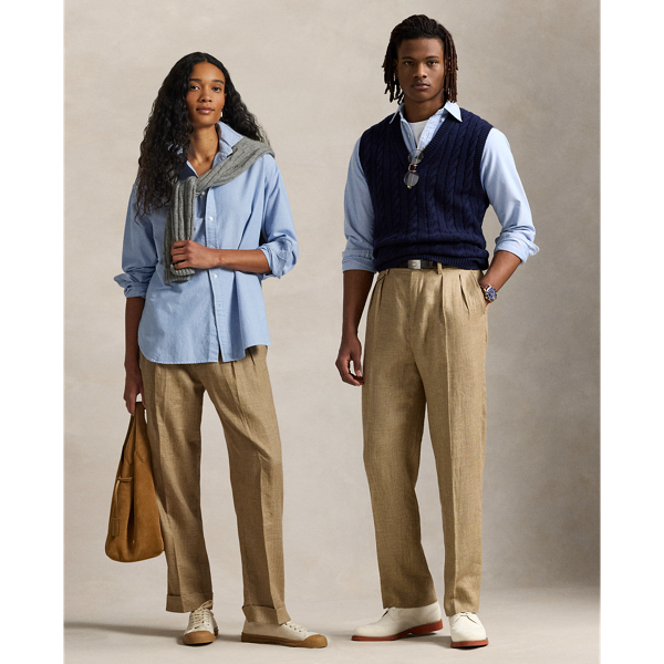 The Whitman offers a classic Polo look courtesy of its relaxed, pleated silhouette. This linen-blend version is crafted from a haberdashery-quality Glen plaid fabric, which was custom-developed for Ralph Lauren Lauren.