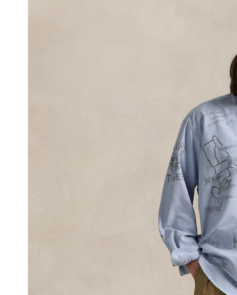 The oxford shirt made its debut very early in  Ralph Lauren Lauren’s designs, and since then, it has solidified its status as a pillar of the Polo look. Our fabric is developed with a secret wash, giving it instant character, ease and a heathered softness – what we refer to as "the perfect rumple". The formula is so unique that it's been kept in a safe for more than three decades. Today, Mr Lauren continues to create countless variations of his iconic shirt, including this linen-cotton version, which is cut in our iconic Big Fit from the '90s and features custom artwork with a hand-drawn effect.