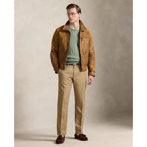 In our signature Straight Fit, these trousers feature a classic miniature houndstooth pattern rendered in a lightweight blend of linen and cotton.