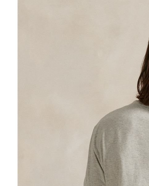 This cotton T-shirt features our logo rendered in letterman-style appliqués and our signature embroidered Pony.