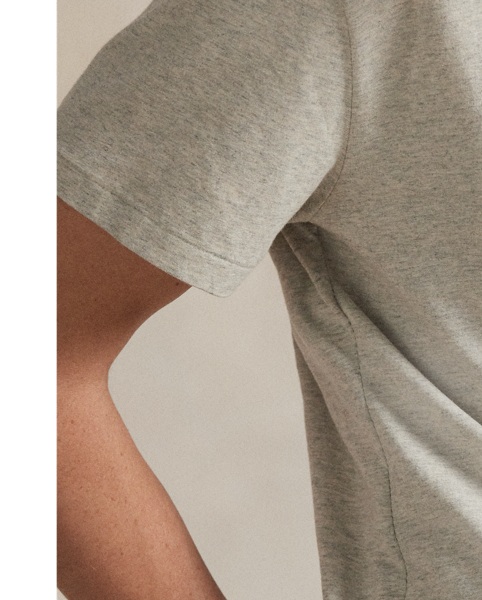 This cotton T-shirt features our logo rendered in letterman-style appliqués and our signature embroidered Pony.