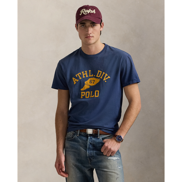 Made with soft cotton jersey, this vintage-inspired T-shirt features a sporty print at the front that nods to our founding year.