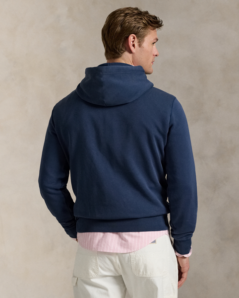 In a soft cotton blend, this vintage-inspired hoodie features a sporty print at the front that nods to our founding year.