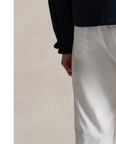 These lightweight trousers combine stretch cotton-blend twill with COOLMAX fibres to help keep you cool, dry and comfortable.