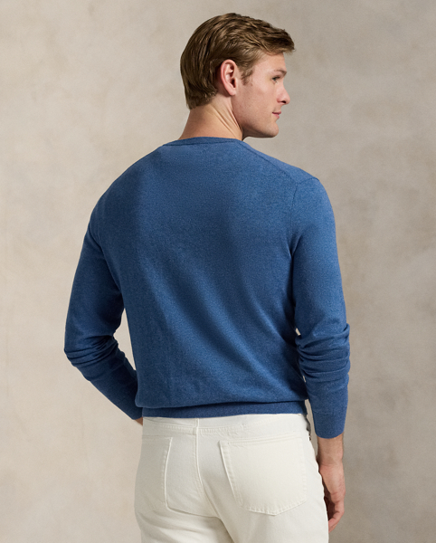 This lightweight crewneck jumper is knit with fine-gauge cotton yarn that's spun with luxurious cashmere. A jersey-stitch technique enhances it soft texture, while our signature embroidered Pony adds an iconic finish.