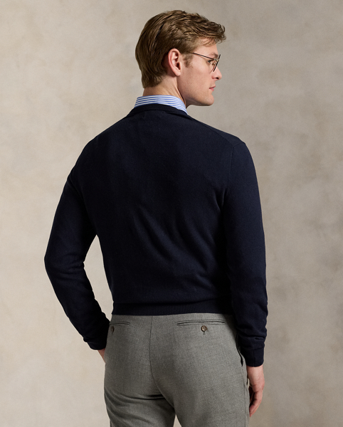 This lightweight crewneck jumper is knit with fine-gauge cotton yarn that's spun with luxurious cashmere. A jersey-stitch technique enhances it soft texture, while our signature embroidered Pony adds an iconic finish.