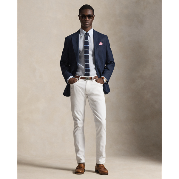 The slim-leg Sullivan features a regular rise and a trim fit through the seat, thigh and knee. This pair is constructed from a left-hand twill similar to bull denim – a durable fabric often used in workwear. They are garment-dyed and washed for an authentically timeworn appearance.