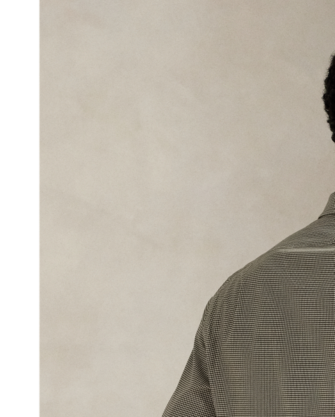 This shirt's poplin fabric combines soft, breathable cotton with extra stretch for added comfort. At the left chest, it is intricately embroidered with our signature Pony for an iconic look.