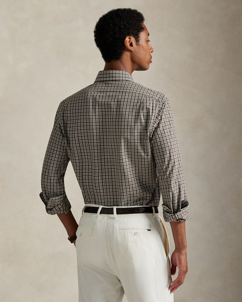 This shirt's poplin fabric combines soft, breathable cotton with extra stretch for added comfort. At the left chest, it is intricately embroidered with our signature Pony for an iconic finish.