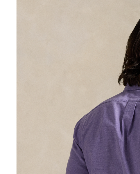 This lightweight shirt is crafted with an innovative, brushed cotton-blend fabric that is both stretchy and ultrasoft. It also wicks away moisture to help keep you cool and comfortable throughout the day.