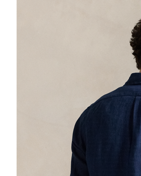 A stylish choice for warm-weather days, this shirt combines a trim silhouette with lightweight, breathable linen.