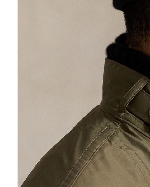 This utility jacket combines a specially constructed three-layer water-repellent shell and sealed seams with a buckled waist, making for a layer that is as functional as it is stylish.
