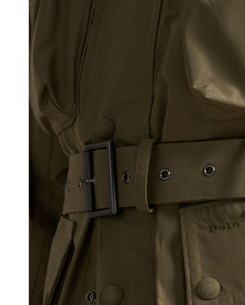 This utility jacket combines a specially constructed three-layer water-repellent shell and sealed seams with a buckled waist, making for a layer that is as functional as it is stylish.