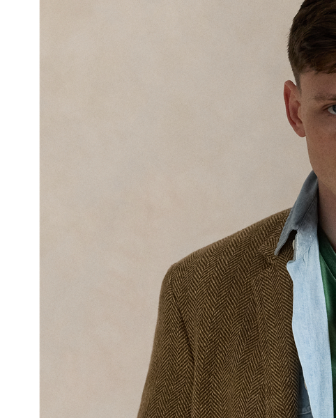 This cotton jersey T-shirt is specially developed for a relaxed, timeworn look and an ultra-soft feel from day one.