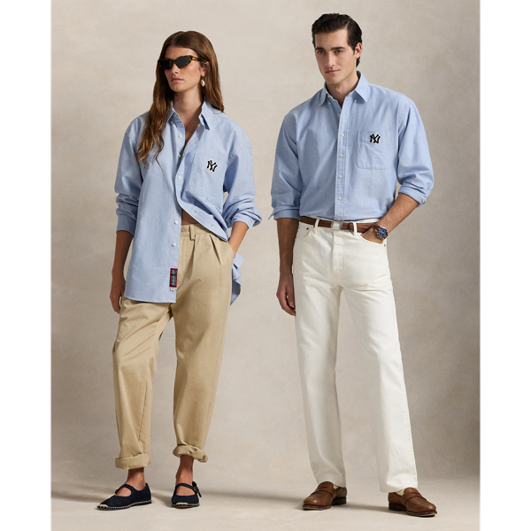 As a boy growing up in the Bronx, Mr Lauren loved going to Yankee Stadium™ to watch his hometown heroes play ball. This unisex oxford shirt celebrates Mr Lauren's long-standing love of the Bronx Bombers™ and the game of baseball with a New York Yankees™ logo patch. It is rendered in our iconic Big Fit from the '90s and finished with our signature embroidered Pony.