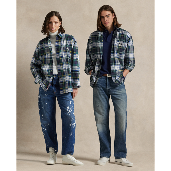 As a boy growing up in the Bronx, Mr Lauren loved going to Yankee Stadium™ to watch his hometown heroes play ball. This plaid unisex oxford shirt celebrates Mr Lauren's long-standing love of the Bronx Bombers™ and the game of baseball with a New York Yankees™ logo patch. It is developed in our iconic Big Fit from the '90s and finished with our signature embroidered Pony.