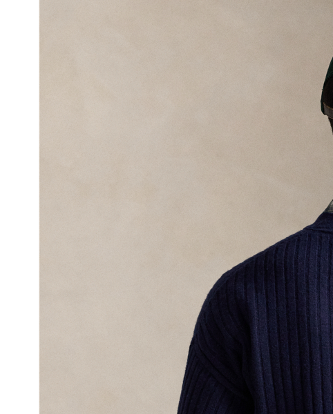 Developed in our iconic Big Fit from the '90s. this V-neck cardigan features a dog graphic and our Polo logo embroidered at the chest.