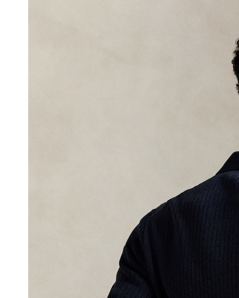 This jumper's cotton yarn is combed with fine brushes, resulting in a softer, more durable garment. It is adorned with our signature embroidered Pony on the left chest for an iconic Polo finish.