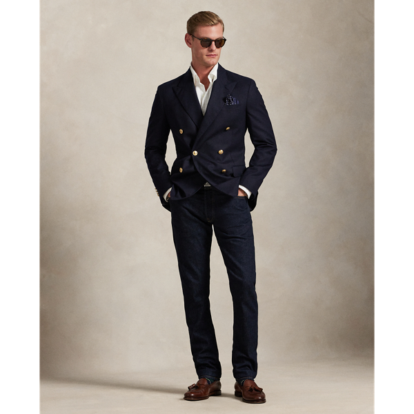 The slim-leg Sullivan features a regular rise and a trim fit through the seat, the thigh, and the knee. This pair is crafted from Japanese selvedge twill, which is woven to prevent fraying. A hint of stretch allows for ease of movement, while a custom-formulated wash provides the look of authentic raw denim.