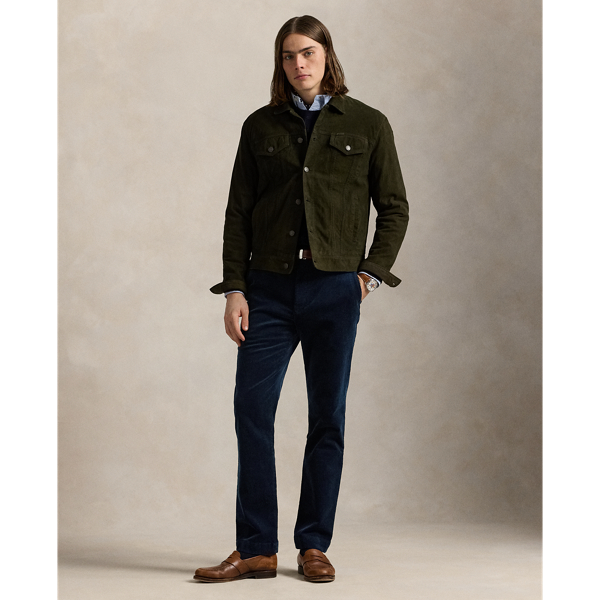 These trousers' fine-wale corduroy is produced with a higher pile for a more plush and luxurious feel.