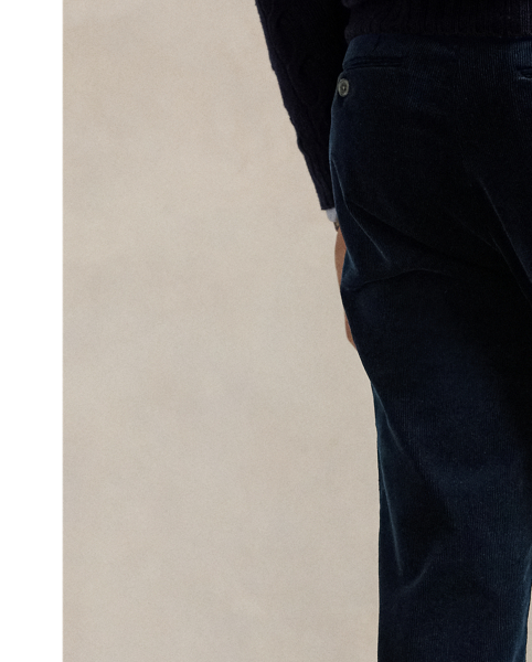 These trousers' fine-wale corduroy is produced with a higher pile for a more plush and luxurious feel.