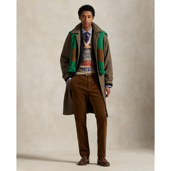 These trousers' fine-wale corduroy is produced with a higher pile for a more plush and luxurious feel.