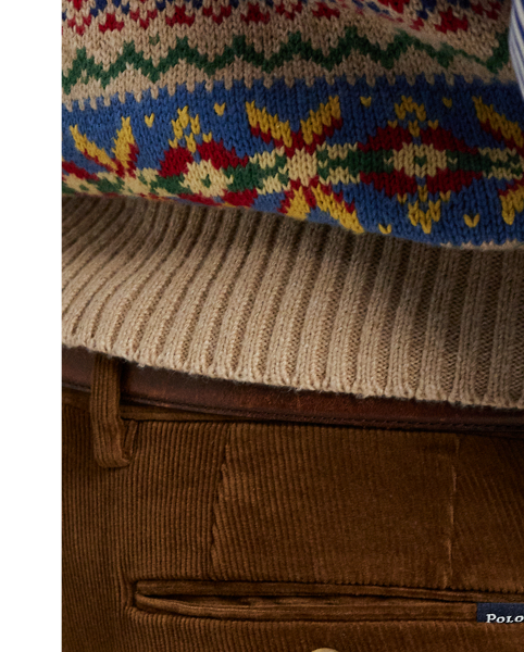 These trousers' fine-wale corduroy is produced with a higher pile for a more plush and luxurious feel.