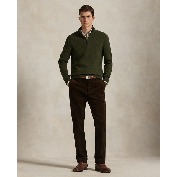 These trousers' fine-wale corduroy is produced with a higher pile for a more plush and luxurious feel.