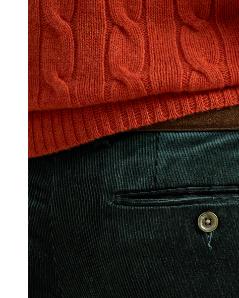 These trousers' fine-wale corduroy is produced with a higher pile for a more plush and luxurious feel.