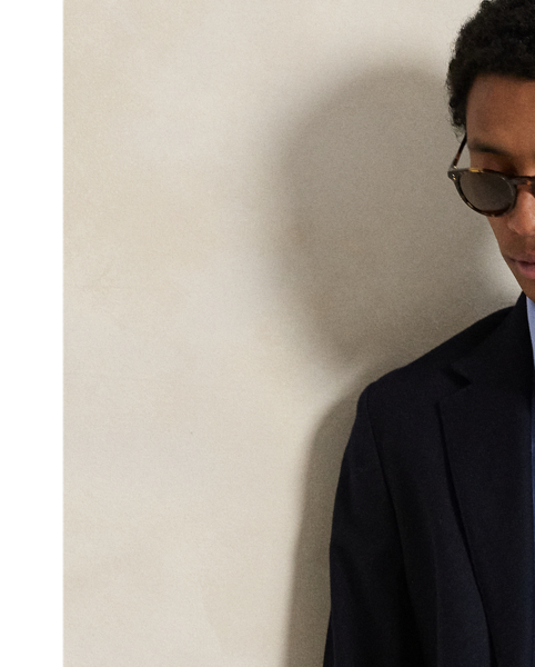 Inspired by two of our icons, this button-down combines the look of an Oxford with the comfort and ease of our Polo shirt's cotton mesh fabric.