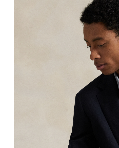 Inspired by two of our icons, this button-down combines the look of an Oxford with the comfort and ease of our Polo shirt's cotton mesh fabric.