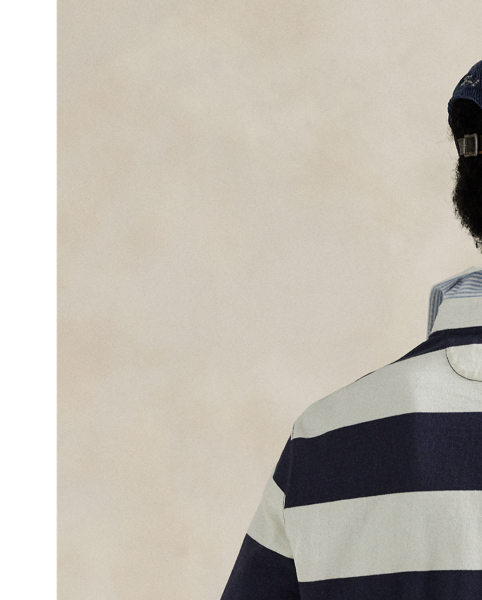 This season, our signature rugby shirt is updated with an oxford undercollar and the iconic Polo Bear. The cotton jersey layer is washed to achieve an incredibly soft texture, while authentic rubber buttons honour the sporting spirit of traditional rugby uniforms.