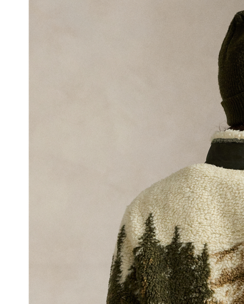 Part of the season's collection inspired by outdoor adventures, this jacket features a scenic print of a sweeping natural landscape and its wildlife. It is crafted from high-pile fleece, which is bonded to a shorter brushed fleece for superior softness and warmth.