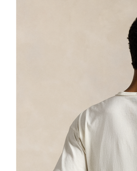 Part of the season's outdoors-inspired collection, this cotton T-shirt features a playful licence-plate graphic that includes our founding year.