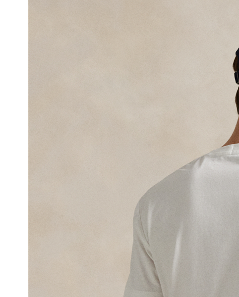 Along with our signature Pony, this cotton T-shirt features a vintage-style "Polo  Ralph Lauren Lauren" logo embroidered at the left chest.