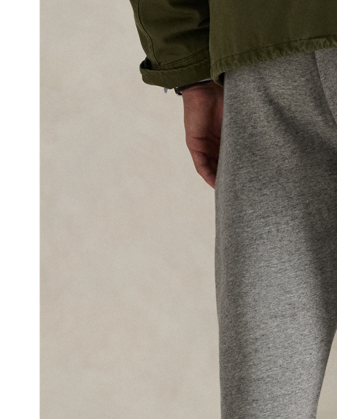 Along with our signature embroidered Pony, these cotton-blend trousers feature our Polo logo rendered in letterman-style appliqués.