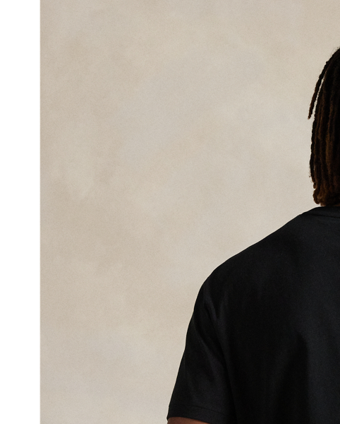 In addition to our signature Pony, this cotton T-shirt features our  Ralph Lauren Lauren logo embroidered on the front in script letters.