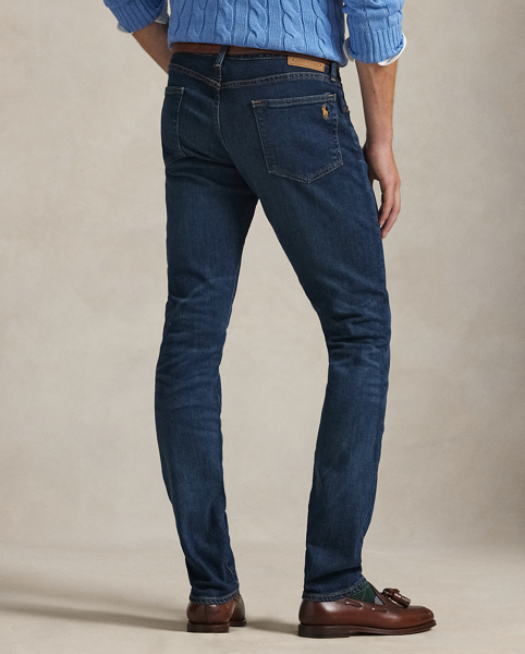 The slim-leg Sullivan features a regular rise and a trim fit through the seat, thigh and knee. This pair is crafted from indigo-dyed denim woven with a hint of stretch for enhanced comfort. At the back, it is intricately embroidered with the iconic Polo Pony.