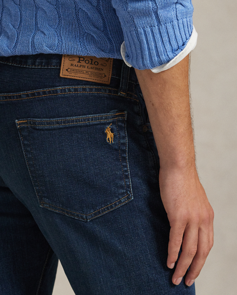 The slim-leg Sullivan features a regular rise and a trim fit through the seat, thigh and knee. This pair is crafted from indigo-dyed denim woven with a hint of stretch for enhanced comfort. At the back, it is intricately embroidered with the iconic Polo Pony.