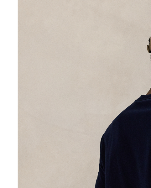 In addition to our signature embroidered Pony, this cotton T-shirt features our "Polo  Ralph Lauren Lauren" logo rendered in block letters and script.