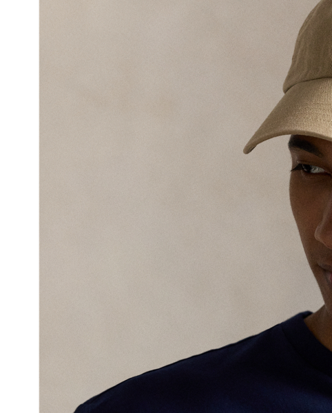 In addition to our signature embroidered Pony, this cotton T-shirt features our "Polo  Ralph Lauren Lauren" logo rendered in block letters and script.