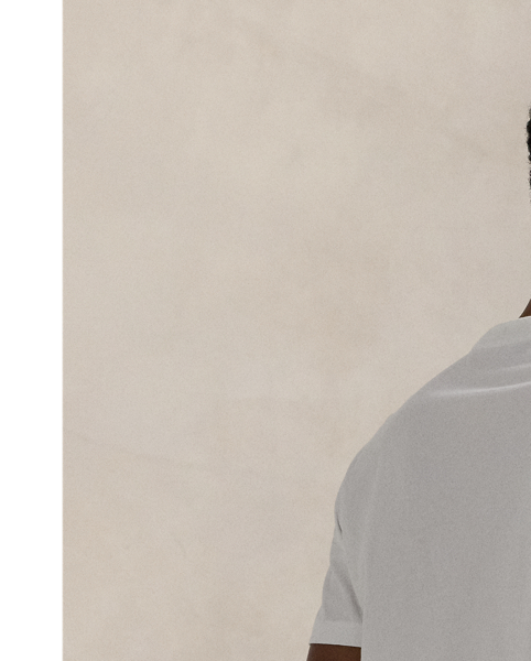 In addition to our signature embroidered Pony, this cotton T-shirt features our "Polo  Ralph Lauren Lauren" logo rendered in block letters and script.