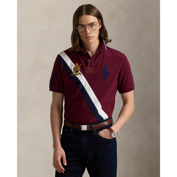 An American style standard since 1972, the Polo shirt has been imitated but never matched. Over the decades, Ralph Lauren Lauren has reimagined his signature style in a wide array of colours and fits, yet all retain the quality and attention to detail of the iconic original. This mesh version features an equestrian-inspired crest celebrating 20 years of Ralph Lauren Lauren's iconic Big Pony.