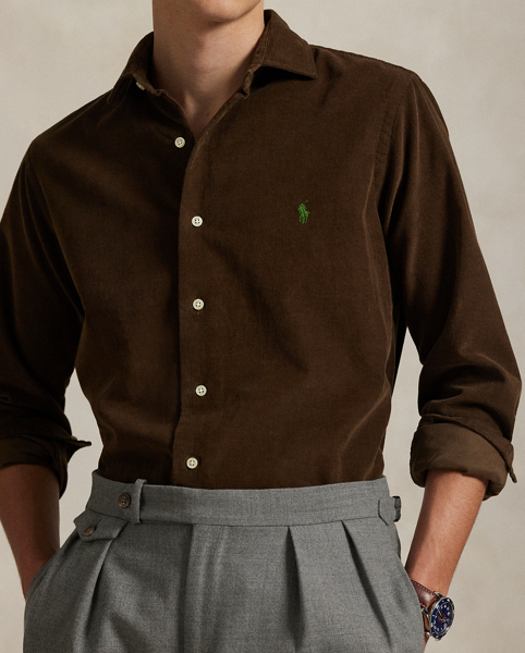 Pinwale cotton corduroy brings a refined rusticity to this shirt. At the left chest, our iconic embroidered Pony gives it a signature finishing touch.