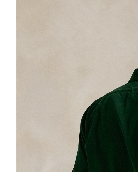 Pinwale cotton corduroy brings a refined rusticity to this shirt. At the left chest, our iconic embroidered Pony gives it a signature finishing touch.