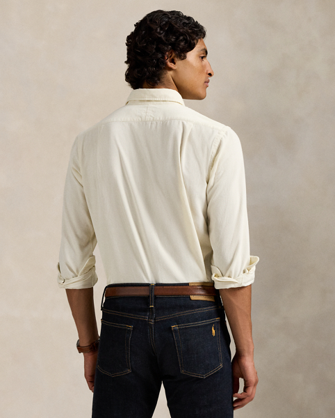 Pinwale cotton corduroy brings a refined rusticity to this shirt. At the left chest, our iconic embroidered Pony gives it a signature finishing touch.