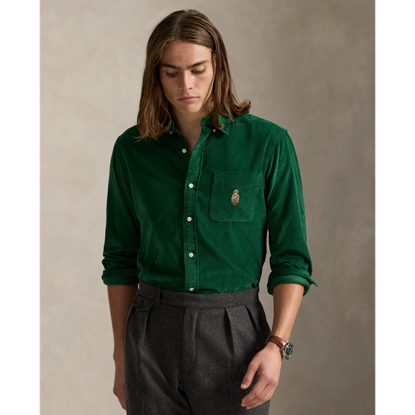 On this pinwale corduroy shirt, the iconic Polo Bear sports a heritage-inspired ensemble.