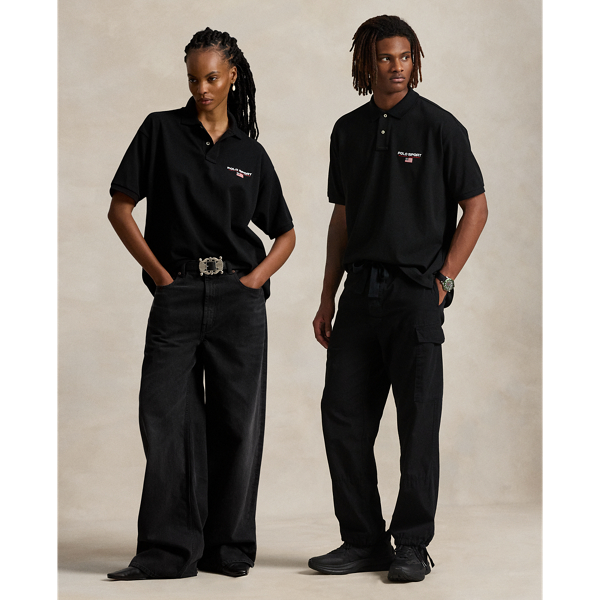 An American style standard since 1972, the Polo shirt has been imitated but never matched. Over the decades,  Ralph Lauren Lauren has reimagined his signature style in a wide array of colours and fits, yet all retain the quality and attention to detail of the iconic original. This unisex version unites two signature details from the '90s – our iconic Big Fit and our Polo Sport logo – for throwback style.