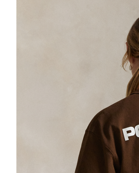 This unisex T-shirt is made with breathable cotton jersey and rendered in a comfortable, relaxed fit. At the chest and back, it features our iconic Polo Sport logo.